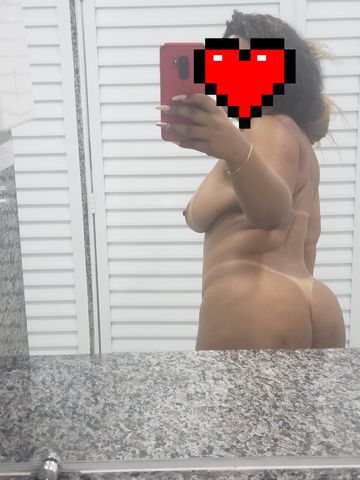 mulheres  morena 30 anos Sou morena gosto muito de chapadas e Beijos gostosos.. No meu momento curto o parceiro ao máximo sem pressa e com bastante carinho e cobro pix nas fts