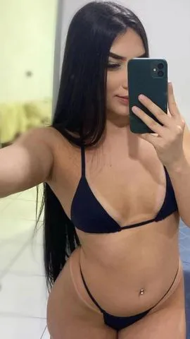 Oi meus amores sou uma acompanhante muito paciente e educada com meus clientes espero por todos vocês adoro fazer despedida de solteiro adoro fazer encontros empresariais vendo também conteúdos faço chamada de vídeo venha se divertir comigo..