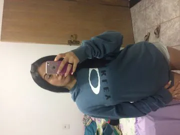 Oii vidas faço presencial  e vendo  Conteúdos também faço chamadas bem quentes e massagens tánbem sou carinhosa so me.chamar no zap...😘😍