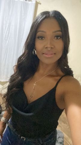 Oiii.
Eu sou a Yasmin,sua namoradinha.
Sou carinhosa,atenciosa e muito cheirosa.
Vou realizar seus desejos com amor e delicadeza.
Sou discreta,educada.
Não tenho local para atendimento,e vou até seu hotel ou motel de preferência,com meu deslocamento por sua conta.
Não faço anal,NÃO INSISTA 😊
Adoro mimos,como lingeries e fantasias  para realizar seus fetiches.
Tenho o melhor beijo que vc vai ter na vida.
Só envio fotos mais interessantes pelo WhatsApp.
