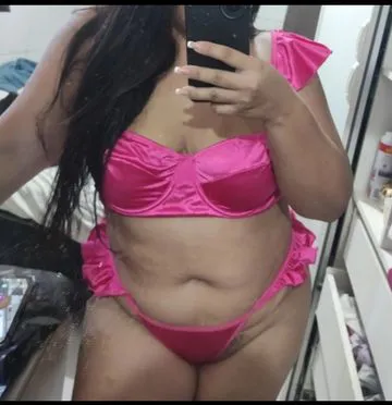PRESENCIAL E VIRTUAL

Chamadas de vídeos 
SEXTING 
Pacotes de vídeos 
Fetiches 
Vídeo personalizados


