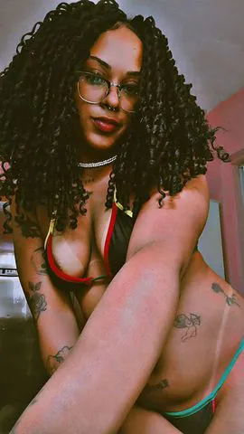 Adoro chupar e te provocar 😋 quer me comer forte amor ? Vem que vou realizar suas fantasias 