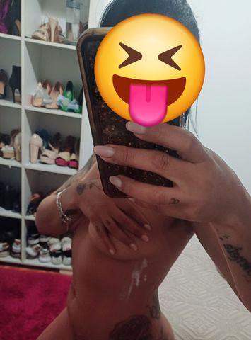 Morena,165 
Definida
Faço chamadas on-line 
Atendo hotel motel
Pode chamar que conversamos melhor
Vou a domicílio cm adicional 
Atendo no meu local somente período da manha