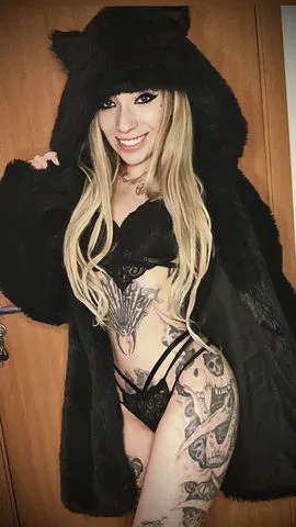 Sou toda ninfetinha, corpo tatuado , atendo em meu local no centro…
Venha me fazer uma visita!!
