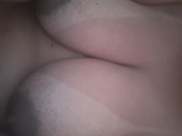 Massagens Antistress 
Tantrica 
Shiatsu 
Atendimentos a partir de 20 min 75,00 
Mais serviços à combinar