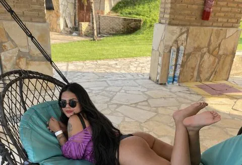 Você ira viver os melhores momentos de prazer, me chamo mel uma bela morena dos olhos claros, corpo maravilhoso, você vai amar vem conferir 😈