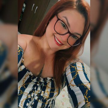 Entre o mistério e a tentação, existe um lugar onde o prazer é arte — e eu sou a artista. Descubra o que há por trás do meu sorriso…
