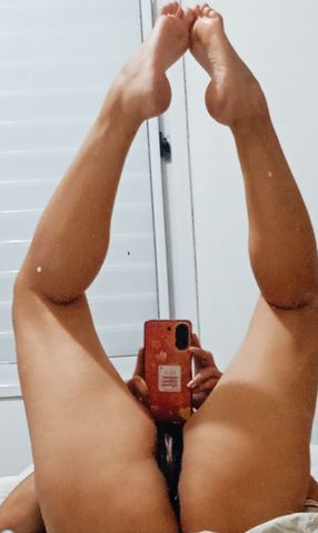 Se você procura uma mulher fogosa que ame sexo ,e adora dar prazer em todos os jeitos achou uma mulher insaciável,adoro beijar e fazer sexo sem frescura achou a mulher perfeita,deixo realizar suas fantasias e fetiches ?vem sentir prazer sem limite ,que tal uma pernoite perfeita com muito sexo e carinho ?ou pacote de 4 horas de muito tesão e prazer?Essa semana estou safadinha cheia de tesão.
