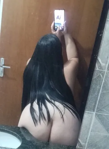 Pra quem curte gordinha, branquinha e cheirosa. tenho local e atendo sozinha. Venham me conhecer  e gozar gostoso comigo. 