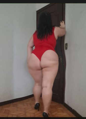 Oi amores sou coroa gordinha seios grandes naturais faco todos tipos de massagens e realizo seus fetiches inversão e muito mais! Atendo no centro perto da rodoviária venha me conhecer