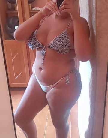 Me chama e descubra!! Tô disponível para fazer aventuras.... 