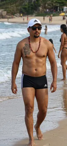 Não tenho local vou até meus clientes! 
Uso do preservativo é obrigatório! 
Sou hétero! 
Atendo mulheres e casais.
Sou um moreno educado, carinhoso e cheiroso, com meus 1,83 de altura e olhos castanhos médio.
Me chama no whatsapp para a gente se conhecer melhor 😏