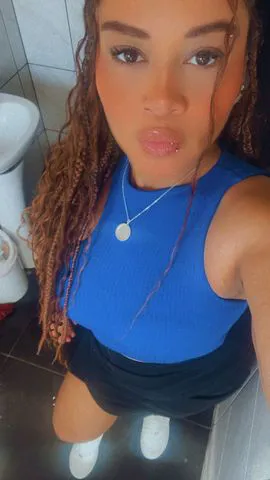 Sou baiana, baixinha e bunduda.
Me manda uma oi pra gente conversar?!