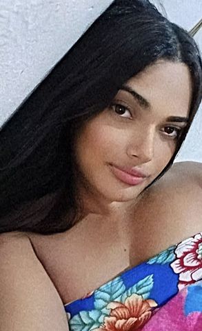 Olá meus amores fofos me chama Beatriz mais pode me chamar de Bia estou aqui em Natal atendo ativa e passiva e versátil também sou bem carinhosa e simpática eu amo conhecer novas pessoas e ter clientes maravilhosos e educados🥰