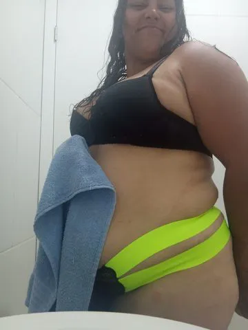 Olá bora se divertir 
Não tenho local 
Vem conferir ...não vai se arrepender 
Se for atendimento em casa valor da hora +deslocamento 
Sexo vaginal e oral 