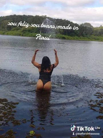 Eu trans extrovertida e simpática super gostosa e gentil 