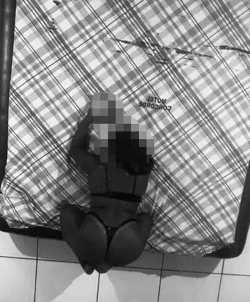 Preta intensa  367927