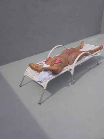 Sou uma gostosa, cheia de tesao e vim aqui pra oferecer um atendimento gostoso repleto de safadeza. Durante o encontro eu gosto de preliminares bem quentes para apimentar ainda mais as coisas, com beijos na boca e sexo oral delicioso😈🤤 faço tudo sem frescura!