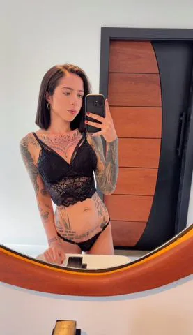 Modalidade Drive-In.
*Opção 1: Sexo oral no carro. (Até 20 minutos).
*Valor: R$ 150,00.
*Opção 2: Atendimento completo em drive-in com penetração vaginal e sexo oral. (30 minutos).
*Valor: R$300,00.
* Diferencial: Oral sem preservativo e com finalização na boca.
* ■■ Regra de ouro: é necessário higiene íntima impecável do cliente para que o oral
sem preservativo seja realizado. Caso contrário, o preservativo deverá ser utilizado.
Modalidade Motel, hotel ou a domicílio.
* Valor: R$ 400,00 (1 hora).
* Incluso: penetração vaginal e beijo (mediante higiene bucal impecável do cliente).
* Adicional anal: + R$ 200,00.
* ■■Atendimento com uso de preservativo, priorizando a segurança de ambos.
* ■■Higiene impecável do cliente obrigatória
