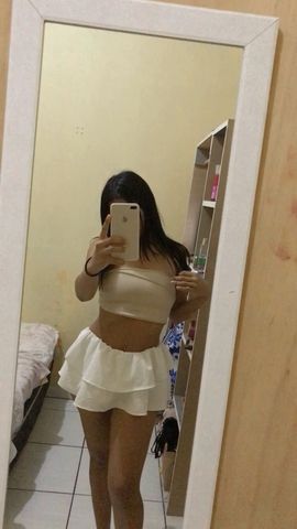  Sou nova aqui, prazer me chamo flavia. E faço oque você me pedir com carinho 