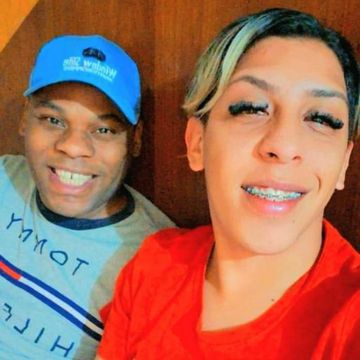 Se vc gosta de curtir beber dar um teco e namorar a noite inteira,tá falando com as pessoas certas.um atv e 1 versátil passv.nao vai atrás desses acompanhantes que cobram 400 reais 1 horinha.aqui vc paga 400 reais chega às 9 da noite e vai embora embora no outro dia 3 horas da tarde.quem gosta da putaria e de curtição só chama zap 95412 5229.