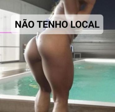 kathy bombom mulheres duque de caxias rj ola sou a kathy bombom uma mulher negra e sarada com um corpo escultural pronto para te satisfazer estou disponivel para atendimento em diversas regioes do rio de janeiro incluindo a capital e as zonas leste norte oeste e sul meu atendimento pode ser realizado em clubes de swing flats hoteis e moteis sempre com discricao e sigilo no meu atendimento ofereco uma variedade de servicos para garantir sua satisfacao total isso inclui beijo na boca sexo oral sem camisinha e anal este ultimo a combinar com o cliente posso garantir ate duas finalizacoes durante o nosso encontro sou uma mulher determinada e experiente com um corpo perfeito que inclui um belo bundao coxas grossas e seios durinhos minha xotinha e toda lisinha e apertadinha e meu oral e inesquecivel babadissimo posso ser meiga e carinhosa como uma namoradinha ou bem vagabunda de acordo com suas preferencias apesar da minha sensualidade sou educada e de fino trato com formacao universitaria atendo homens casais e grupos e tambem posso acompanha los em festas e eventos alem disso ofereco atendimento virtual para aqueles que preferem interacoes online e importante ressaltar que nao disponho de local proprio portanto nosso encontro pode ser realizado em moteis hoteis ou ate mesmo na sua residencia o valor do meu cache varia de acordo com o tipo de atendimento e inclui opcoes com ou sem anal conforme suas preferencias tenho 35 anos e peso 64kg garantindo uma experiencia unica e memoravel para todos os meus clientes aceito pagamento via pix dinheiro e cartao de credito e debito proporcionando comodidade e facilidade para todos estou ansiosa para te conhecer e te proporcionar momentos de intenso prazer e diversao entre em contato comigo para agendarmos nosso encontro e embarcarmos juntos nessa deliciosa aventura morena 34 anos mulheres duque de caxias rj massagista sugar baby stripper acompanhante eles grupos casais morena 65 160 duque de caxias 34