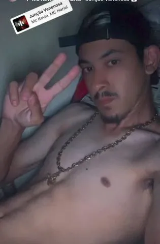 Opa, tudo bem? Sou o JF, um acompanhante de 27 anos. Estou aqui para satisfazer aquelas que gostam de sigilo e não curtem sair com qualquer um.

Falou em simpatia, é comigo mesmo! Gosto de trocar ideia, porque nem tudo é só sexo. Mas, se quiser só isso também, demorou — comigo é sem frescura.

Gostou? Chamou! Vou até você ou, se preferir, tenho local.

Dá um salve aí bb😉
📞 11 98074-2720