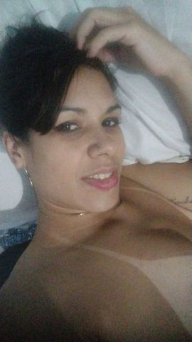 Venha ver essa gatinha 210088