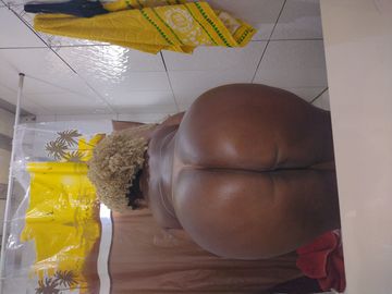 SOU UMA PRETA, TODA GRANDONA, QUENTE, SAFADA, COMPLETA, SOU SAFADA, VEM GOZAR GOSTOSO E SER FELIZ COM UMA BBW GOSTOSA É NOVINHA 😈🔥