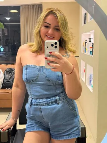Olá meus amores!
me chamo naya uma acompanhante de alto nível,educada,discreta e elegante sendo também safadinha na cama.
tenho corpo todo natural com a pele branquinha e cheirosa,procuro ser uma companhia agradável começando com um bom bate papo
para quebrar o clima e com beijos para esquentar
bebo socialmente e tenho preferência por vinhos e espumantes.gosto de estar com homens educados,gentis e inteligentes que saibam valorizar a presença de uma bela mulher.tenho preferência por homens maduros.
“meu atendimento é sem pressa,nada mecânico e minhas fotos são reais”
adoro dar e receber prazer,com beijos e faço um oral molhadinho que você vai se apaixonar, também adoro ser retribuída!
estou aberta a convites