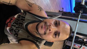 Trabalho aqui no metro Saúde 
Com massagens 

Sala climatizadas com banheiro 