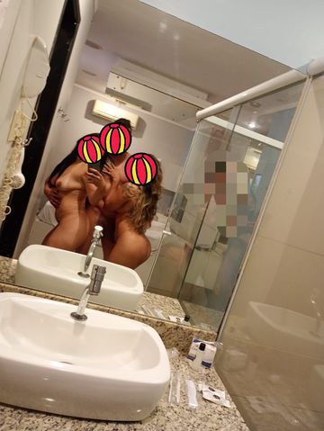 Safada no olhar, intensa na cama, encontros q viciam, vamos criar memórias inesquecíveis.
Sou estrangeira, morena ardente, pronta para realizar tuas fantasias, corpo de academia e atitude de sobra, faço do seu momento uma explosão d prazer, oral molhado, gosto de praticar pompuarismo, fetiches a combinar, me chama