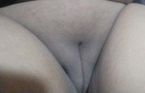  Moro no bairro macaúba zona sul 
Sou gordinha olhos claros,pele clara, baixa, loira
Venha gozar gostoso com essa gordinha garanto que não vai se arrepender!! não faço anal