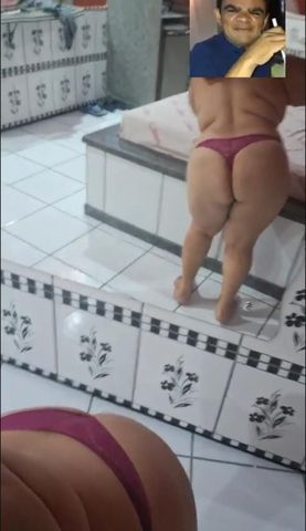  Moro no bairro macaúba zona sul 
Sou gordinha olhos claros,pele clara, baixa, loira
Venha gozar gostoso com essa gordinha garanto que não vai se arrepender!! não faço anal