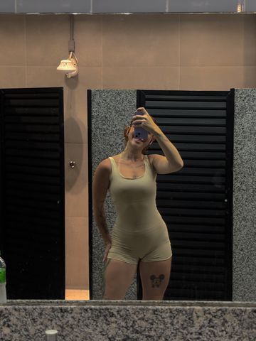 Ruiva natural, fitness e divertida!.
Prontinha para nosso encontro !!