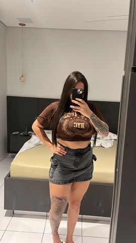 Olá , tudo bem ? me chamo Larissa na cama sou tranquila e sem frescura faço oral e não faço anal então ao me chamar peço que sejam decididos . Uber de ida e volta por conta do cliente