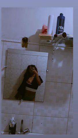 Se vc está procurando apenas sexo, passa direto.
Mas se vc quer atenção, carinho, conversa e uma conexão real, uma pessoa que te beije de verdade, sem parece um robô, é aqui comigo.
Bora namorar um pouco e esquecer nossos problemas. Aqui não é só job, aqui é interesse real.