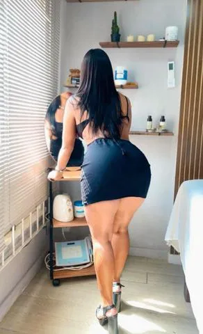 Olá trabalho como acompanhante sou nova na cidade 
Sou carinhosa extremamente  discreta 
Para melhor atender pode me chamar whas 
Somente horário marcado obrigada