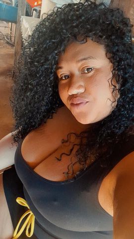 Nina sou uma gordinha profissional  do sexo completa  162200