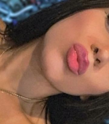 Sou linda e cheirosa, toda tatuada, cheia de atitude. Tenho um corpo verdadeiro
Gosto de beijo de verdade, pegada firme, conexão quente e entrega total sem pressa, sem roteiro, só tesão de verdade.

Atendo com carinho, sem frescura, com aquela entrega que só quem sente prazer em dar prazer consegue oferecer. Se você gosta de uma garota autêntica, intensa e que entra de corpo e alma na experiência, chegou onde devia.

Discreta, sempre pronta pra fazer voce feliz 🥰 

250,00 a 400 a hora dependendo do que deseja 
E se quiser algo a mais, negociamos
