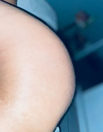 Olá meu bem! Sou uma morena novinha disposta à dar prazer. Sou atenciosa, carinhosa e faço estilo namorada
Venha me conhecer…
