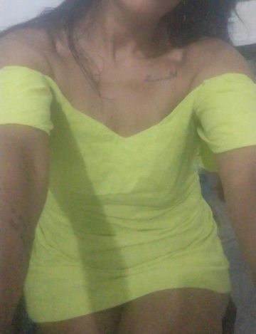 Uma mulher experiente, corpo todo natural,carinhosa, exitante.
Que sabe proporcionar prazer. Só não olhe nos olhos para não se apaixonar. Kkkk
Só vem!