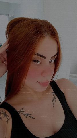 Vem gozar gostoso com a namoradinha ruiva 