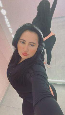 Branquinha linda e gostosa 