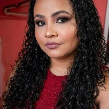 Trabalho presencial faço chamada de vídeo vendo conteúdo 5585992899366 meu telegram eu estou sem WhatsApp quem quiser se comunicar comigo mande mensagem para mim no telegram