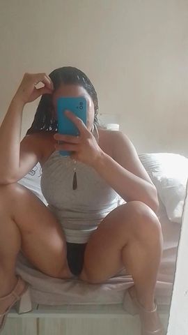 Ninfetinha carinhosa estilo namorada. Com local incluso. Estou a uma quadra do metrô 