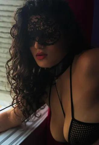Amante das preliminares, beijo na boca e sexo bem envolvente 384261