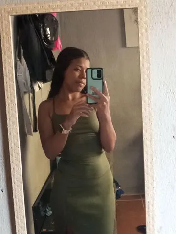 Raquel  379466
