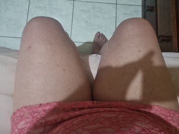 Sou uma gorda bicha submissa assumida. Adoro ser penetrada e abusada de todas as formas. Amo Senhores criativos. Venha me fuder e abusar de mim. Me chama... Sou dotada apenas com a mixaria de um micropenis por isso virei bicha. Estou a sua inteira disposição pra usar e abusar do meu corpo gordo. Amo levar tapas na cara e ser espancada com um cinto de couro pra deixar minha bundona gorda toda roxa de pancadas e minha cara vermelha. Vem... me chama. Ah, um detalhe... so atendo no meu local. não me desloco tá..... bejaun no seu pau e chupada nas suas bolas cabeludas