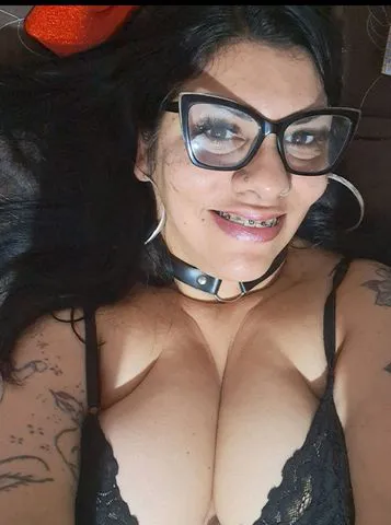 Olá queridos voltei agora local próprio no centro de porto alegre. Me chamo Luiza uma gaúcha milf peituda gostosa tarada safada louca pra te satisfazer. Venha fazer um sexo gostoso quente envolvente comigo com um oral gostoso babadinho guloso.Posso ser sua esposinha de aluguel carinhosa dengosa ou sua puta depravada. A escolha é sua . Faço massagens eróticas relaxante prostática, inversão com acessórios vibradores strap on sissy, dominação com diversos acessórios chuva dourada podolatria lindos pés sempre pintados solas lisas.Depilaçao com máquina,fetiches roleplay. Além de serviços presenciais Faço virtual cheia de sensualidade e tesaõ punheta guiada avaliação de pau Dominação  vídeo chamada sexting vídeos personalizado chamadas de áudio vídeo, roleplay, smoking fetish web namoro realização de fantasias basta combinar.Alem de serviços a domicílio hotel motel.Tudo para seu prazer basta combinar.Aguardo você para fazermos algo bem gostoso! Beijos 💦🐸🍭🍇🍆🍓🫦👠🍒